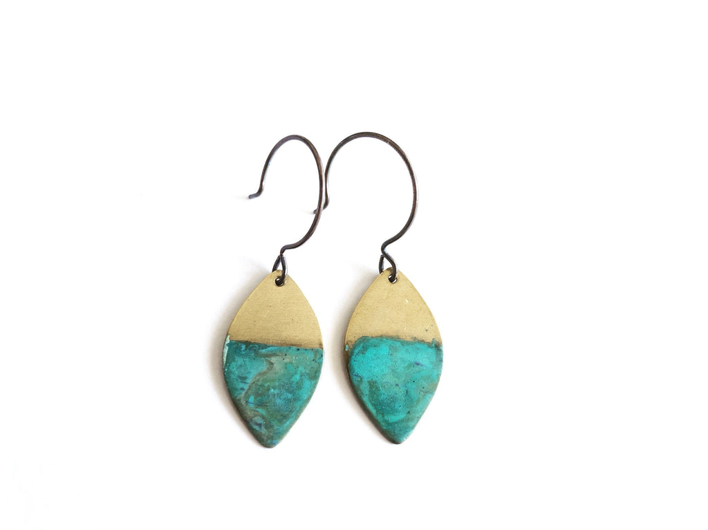 Little Rising Tide Leaf Earrings E2001