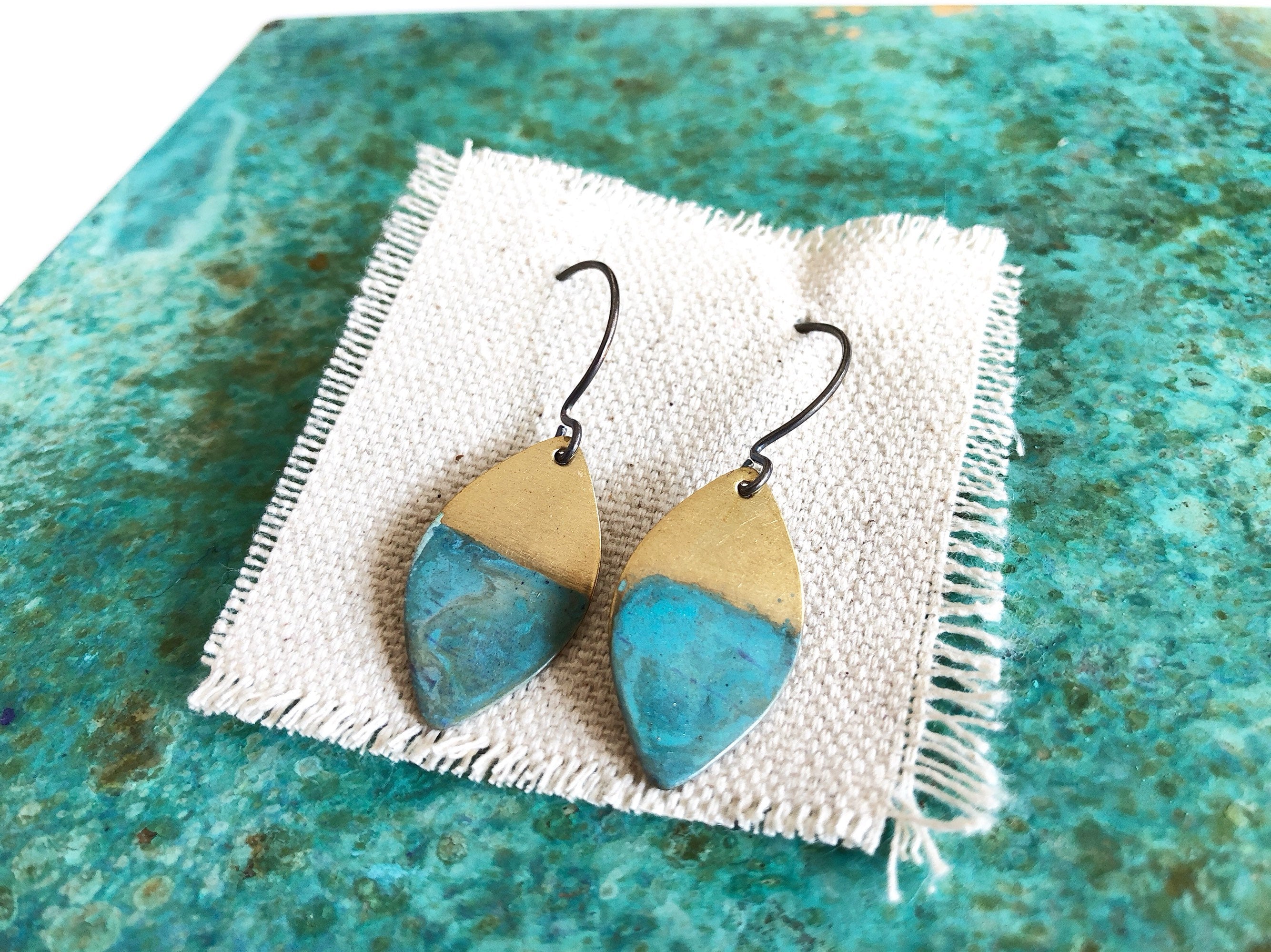 Little Rising Tide Leaf Earrings E2001